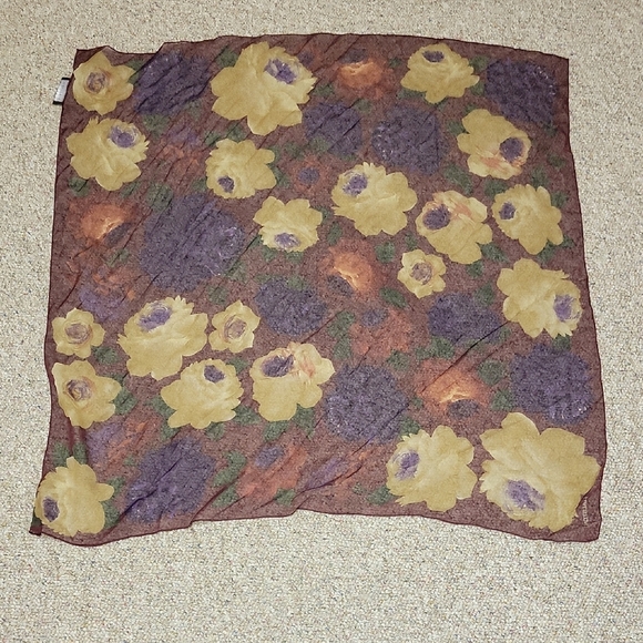 Halston Beige and Burgundy Silk Scarf 33.5" X 33.5" - Picture 1 of 7